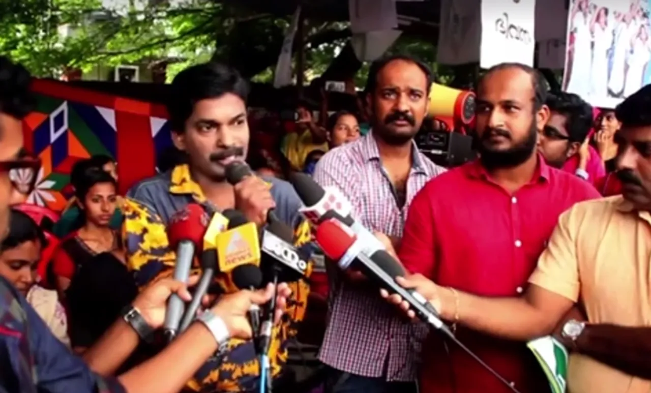 'സാഹിത്യകാരന്മാര്‍ വാ തുറക്കുന്നത് നവംബറിലും ഡിസംബറിലും'; 'മാലാഖമാരെ' അവഗണിച്ചതിനെതിരെ സന്തോഷ് പണ്ഡിറ്റ്