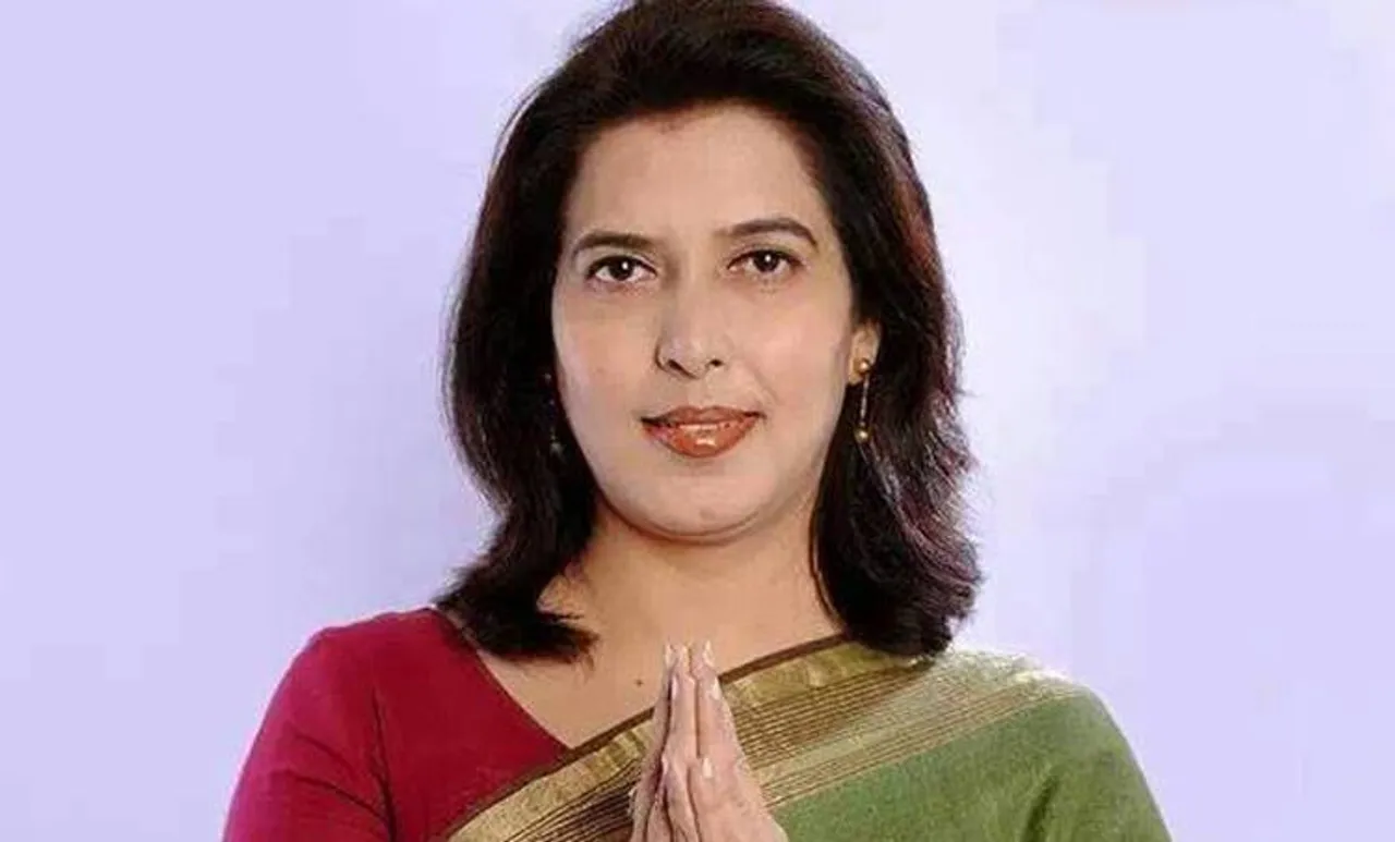 ഹര്‍ത്താലിന് മലയാളി വണ്ടി പിടിച്ച് പോയത് 'കണ്ണ് ചൂഴ്ന്നെടുക്കുന്ന' 'ചേച്ചി'യുടെ ഫെയ്സ്ബുക്ക് വാളിലേക്ക്