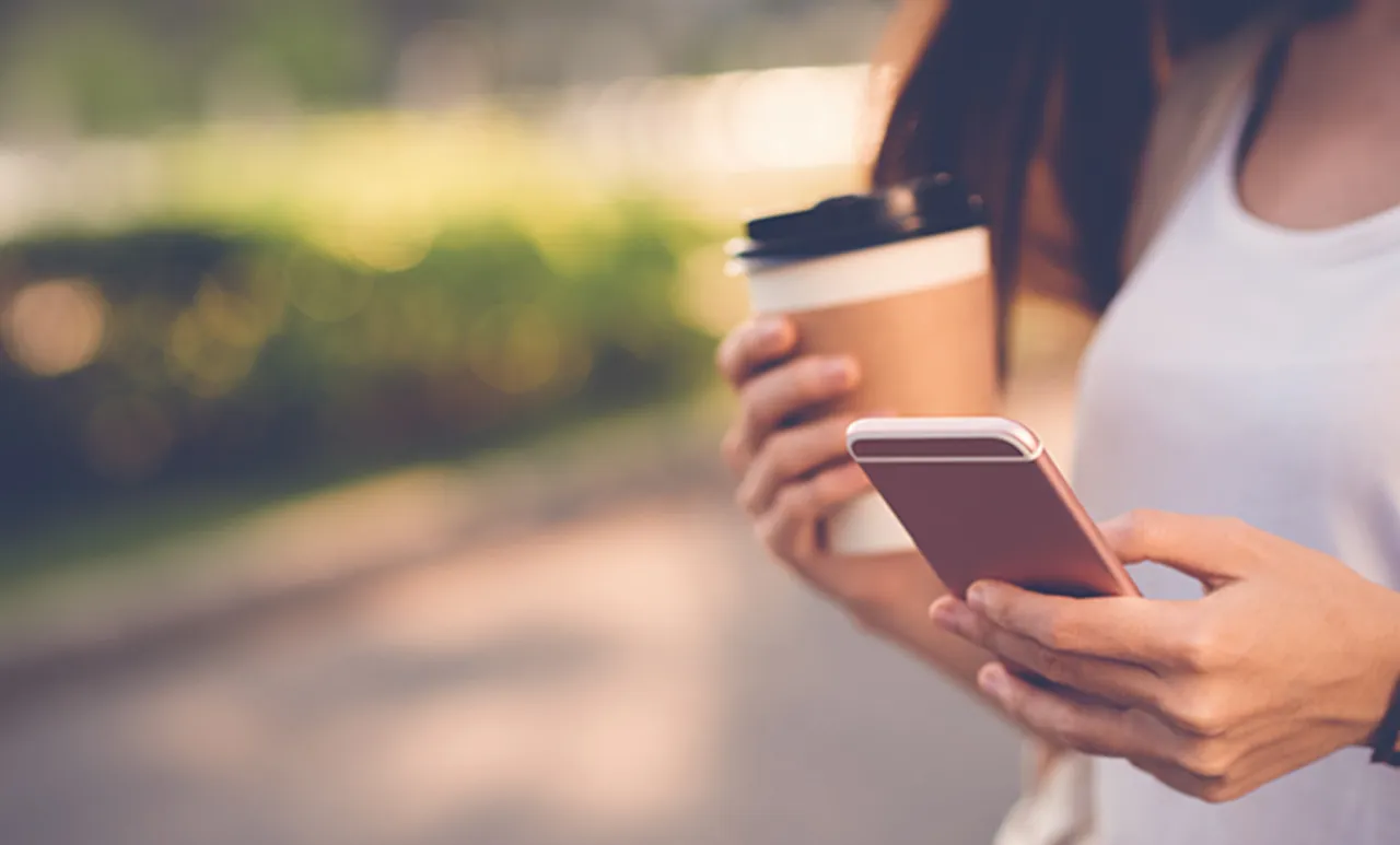 രാജ്യത്തെ കോളേജ് വിദ്യാര്‍ഥികള്‍ ദിവസേന ഫോണ്‍ നോക്കുന്നത് ശരാശരി 150 തവണ : പഠനം