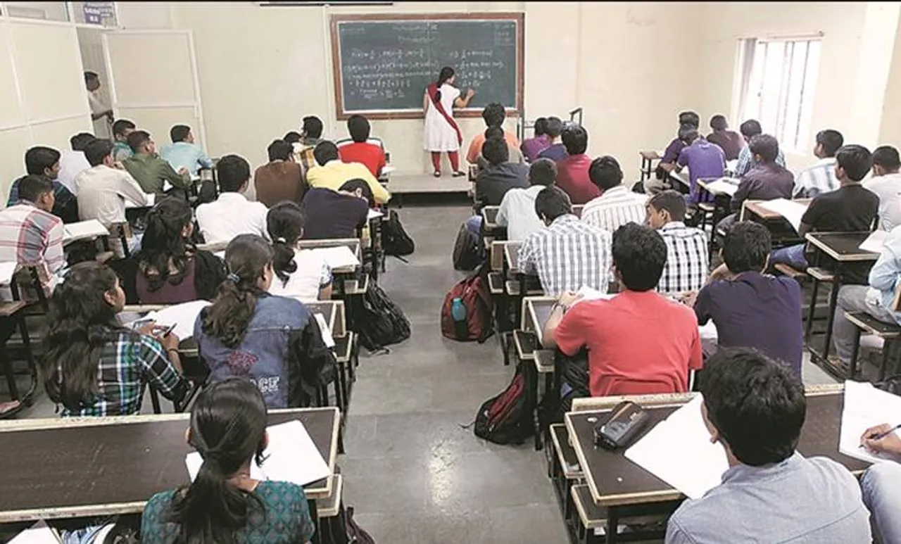 പ്രിൻസിപ്പൽമാരെ കുറ്റപ്പെടുത്തി ഗസ്റ്റ് അദ്ധ്യാപകർ; രണ്ട് മാസമായി ശമ്പളം ഇല്ല