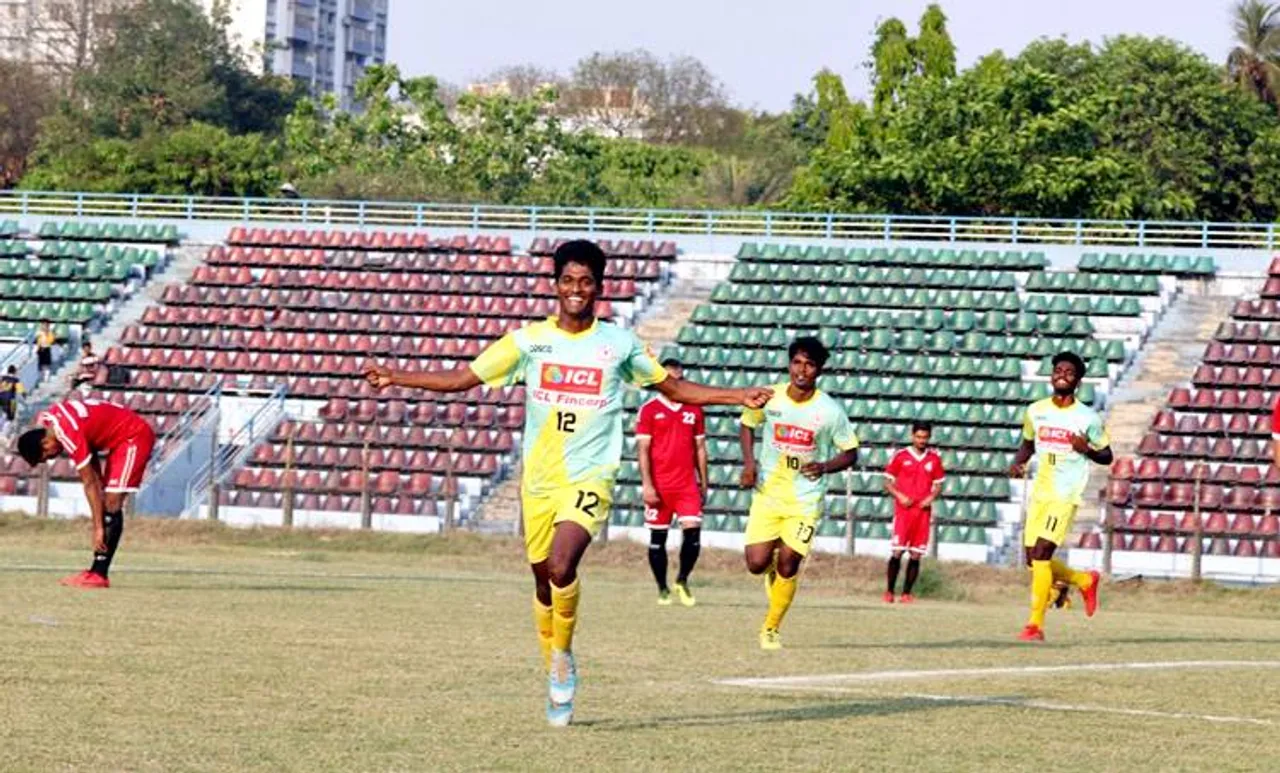 santhosh trophy, സന്തോഷ് ട്രോഫി, football, ഫുട്ബോൾ, football match, ഫുട്ബോൾ ലൈവ്, football news, football skills, ഫുട്ബോൾ സ്കിൽസ്, football players, football games, football score, indian football team, indian football news, ഫുട്ബോൾ വാർത്ത,sports malayalam, sports news football, iemalayalam, ഐഇമലയാളം sports cricket, സ്പോർട്സ് ന്യൂസ്, sports news,കായിക വാർത്തകൾ,