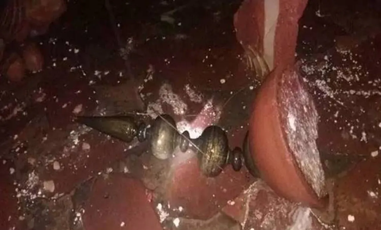 ശക്തമായ മഴയില്‍ താജ്മഹലിന്റെ മിനാരം തകര്‍ന്നു