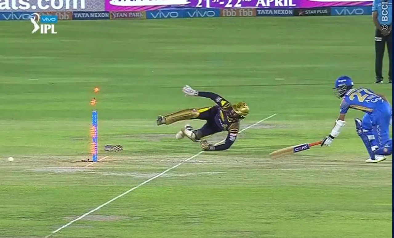 'ധോണിയുടെ പിന്‍ഗാമി ആരാന്നാ പറഞ്ഞേ!'; രഹാനെയെ പുറത്താക്കി ദിനേശ് കാര്‍ത്തിക്കിന്റെ ഇടിവെട്ട് സ്റ്റമ്പിംഗ്