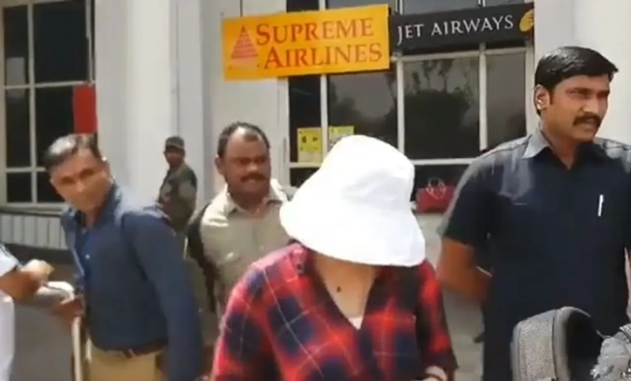 സല്‍മാന്‍ ഖാനെ കാണാന്‍ ഉറ്റസുഹൃത്തായ പ്രീതി സിന്റ എത്തി; ക്യാമറ കണ്ണുകളെ കബളിപ്പിച്ച് ജയിലിലേക്ക്