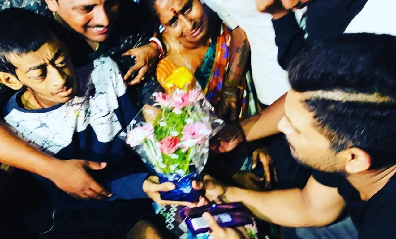 'കണ്‍മുന്നില്‍ ആ ചെറുപ്പക്കാരന്‍ മാഞ്ഞ് പോവുകയാണ്'; ആരാധകന്റെ അന്ത്യാഭിലാഷം സാധിച്ച് കൊടുത്ത് അല്ലു അര്‍ജുന്‍