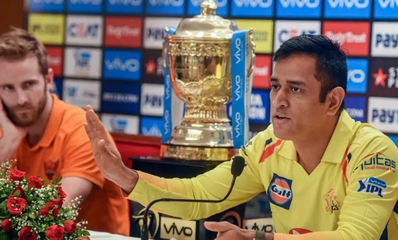 'എനിക്ക് കുറേ വണ്ടികളുണ്ട്, എല്ലാം ഞാന്‍ ഒരുമിച്ച് ഓടിക്കാറില്ല'; ഭാജിയെ മാറ്റി നിര്‍ത്തിയതിനെ കുറിച്ച് ധോണി