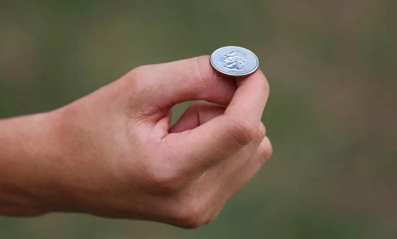 ക്രിക്കറ്റില്‍ നിന്നും ടോസിങ് എടുത്തു കളയണോ? ഐസിസി യോഗം ചേരുന്നു