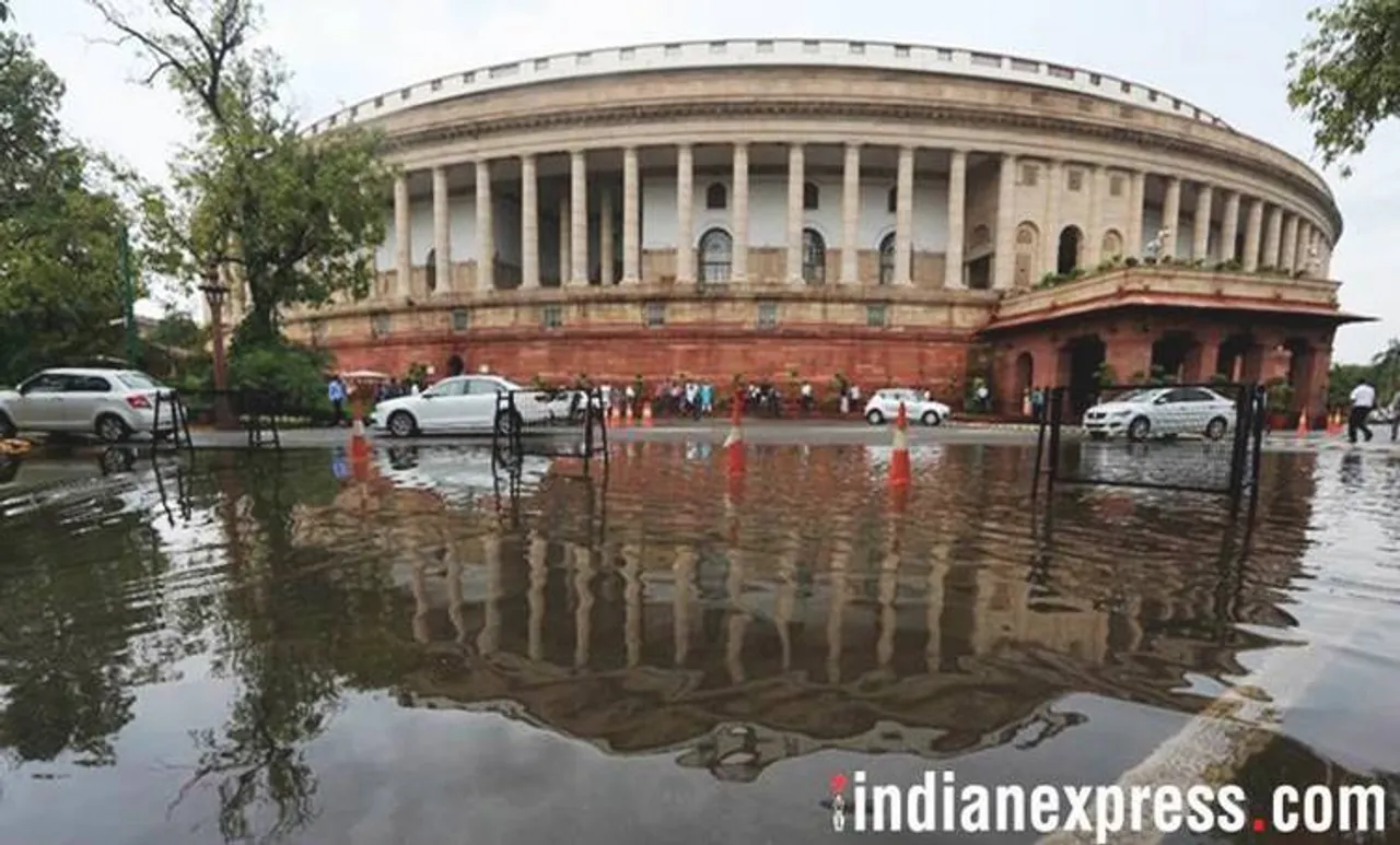 പട്ടികജാതി-പട്ടികവര്‍ഗ ബില്‍ ലോക്‌സഭ പാസാക്കി: നാളെ രാജ്യസഭയില്‍ അവതരിപ്പിക്കും