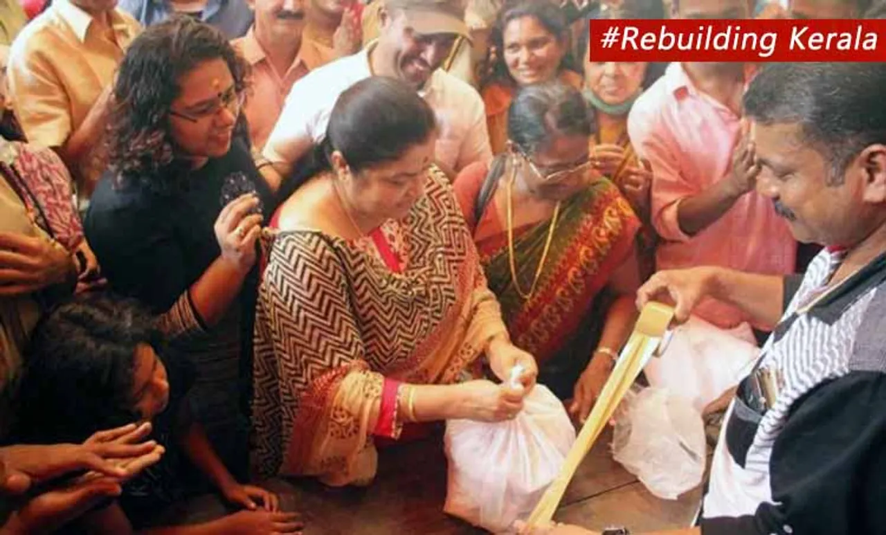 Kerala Flood Relief K S chithra donates 2 lakhs, to visit relief camp at alappuzha on Thiruvonam Day