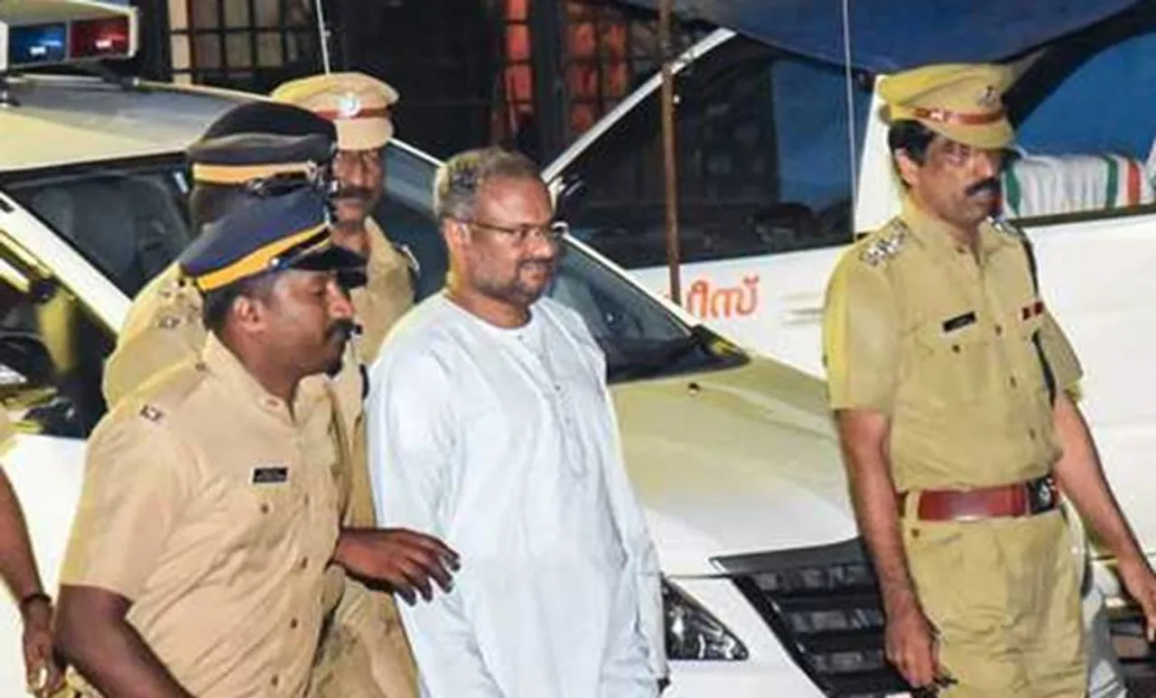ഇതുവരെ പറയാതിരുന്നത് ബിഷപ്പിനെ പേടിച്ച്; ഫ്രാങ്കോയ്‌ക്കെതിരെ കന്യാസ്ത്രീയുടെ ആരോപണം