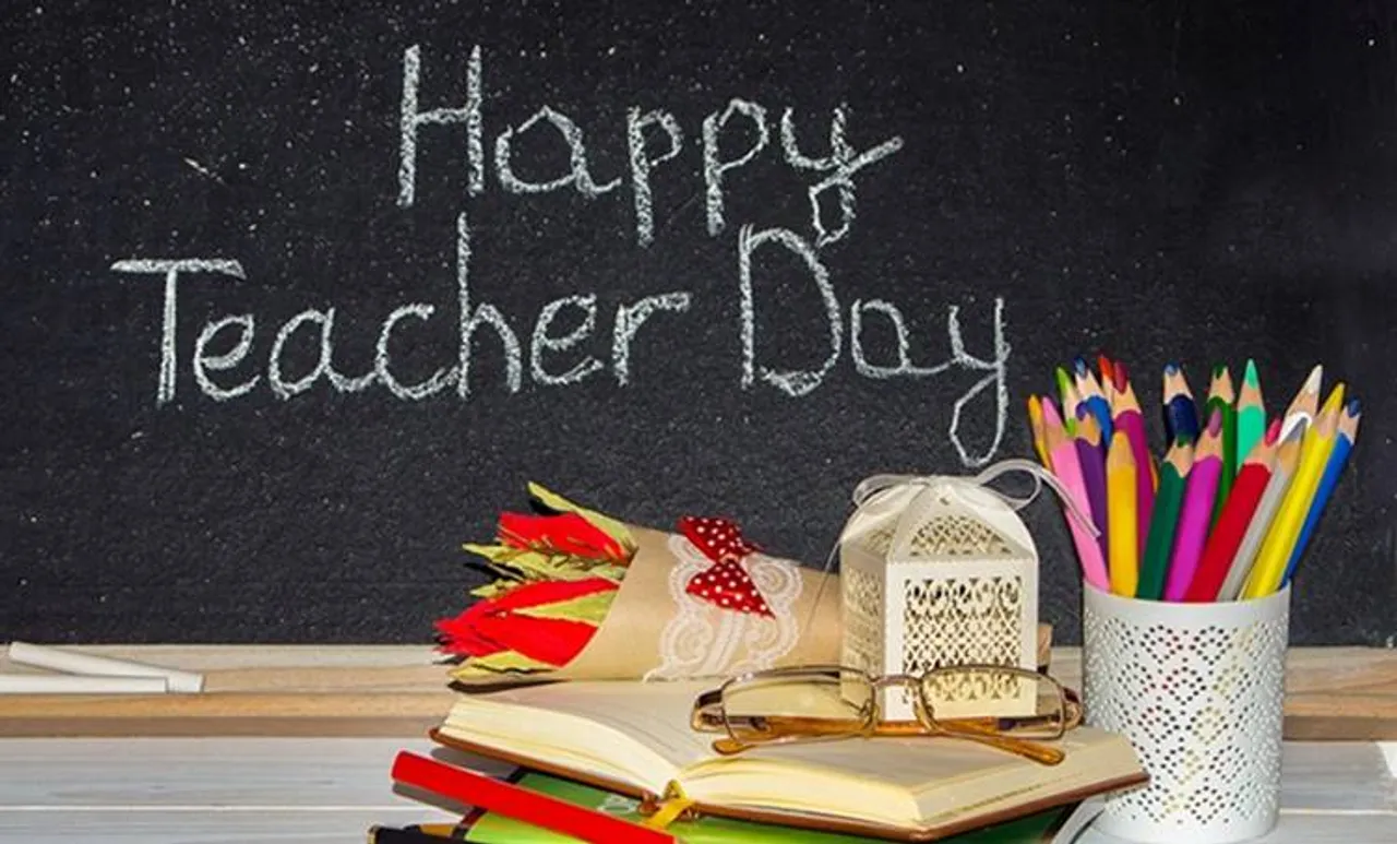 Teachers Day 2018 Wishes: അധ്യാപക ദിനത്തിൽ ആശംസകൾ കൈമാറാം