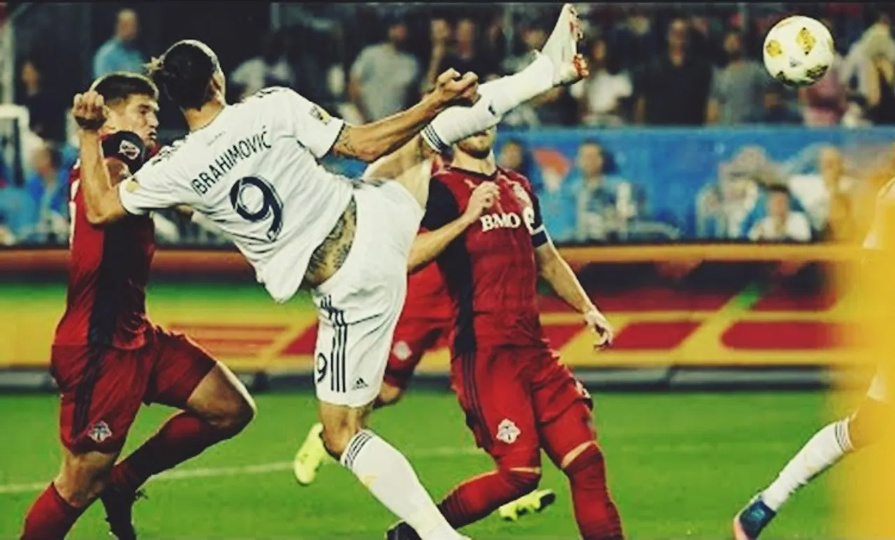 'എന്തൊരു ഗോളാണ്, എന്തൊരു മനുഷ്യനാണ്'; അഞ്ഞൂറാം ഗോളിലും ഞെട്ടിച്ച് സ്ലാട്ടന്‍ ഇബ്രാഹിമോവിച്ച്