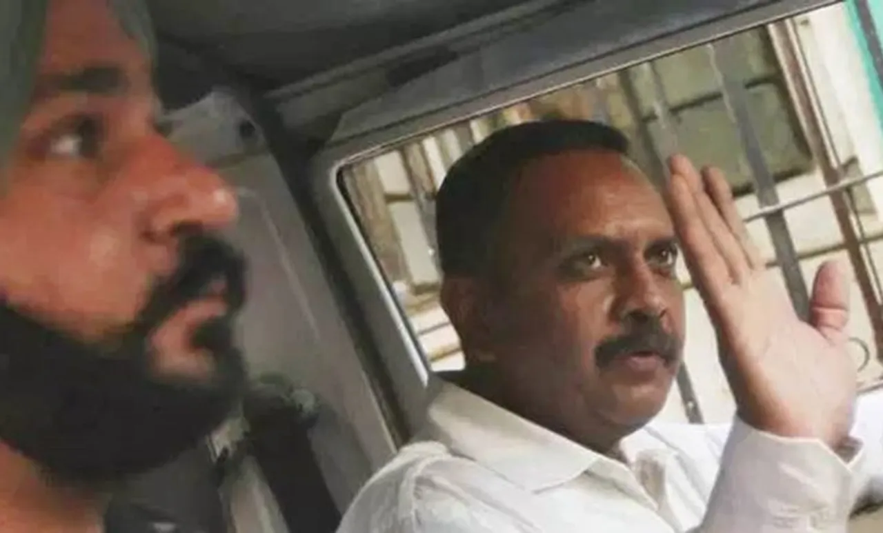 മാലെഗാവ് സ്‍ഫോടനം: ഏഴ് പ്രതികള്‍ക്കെതിരെയും തീവ്രവാദ ഗൂഢാലോനക്കുറ്റവും കൊലക്കുറ്റവും ചുമത്തി
