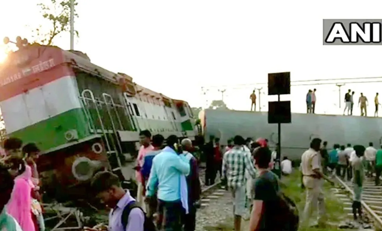 ഉത്തര്‍പ്രദേശില്‍ ട്രെയിന്‍ പാളം തെറ്റി; മരണം ഏഴ്; 40 ഓളം യാത്രക്കാര്‍ക്ക് പരിക്ക്