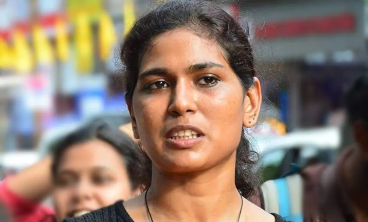 ഫെയ്‌സ്ബുക്കിലെ വിവാദ ചിത്രം; രഹ്ന ഫാത്തിമയെ പൊലീസ് അറസ്റ്റ് ചെയ്തു