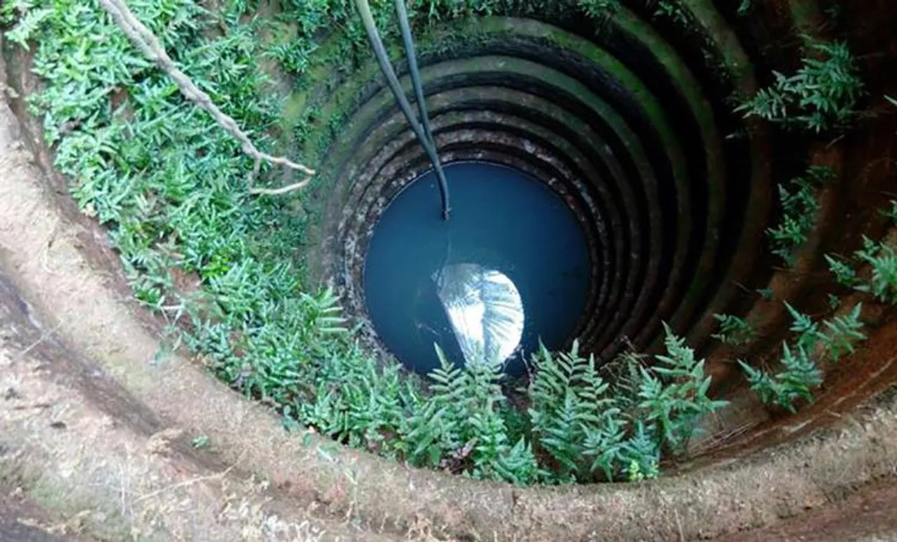 പെെപ്പിൽ തൂങ്ങി കിടന്നു; മൂന്ന് വയസ്സുകാരൻ നാൽപ്പതടി താഴ്‌ചയുള്ള കിണറ്റിൽ നിന്ന് അത്ഭുതകരമായി രക്ഷപ്പെട്ടു