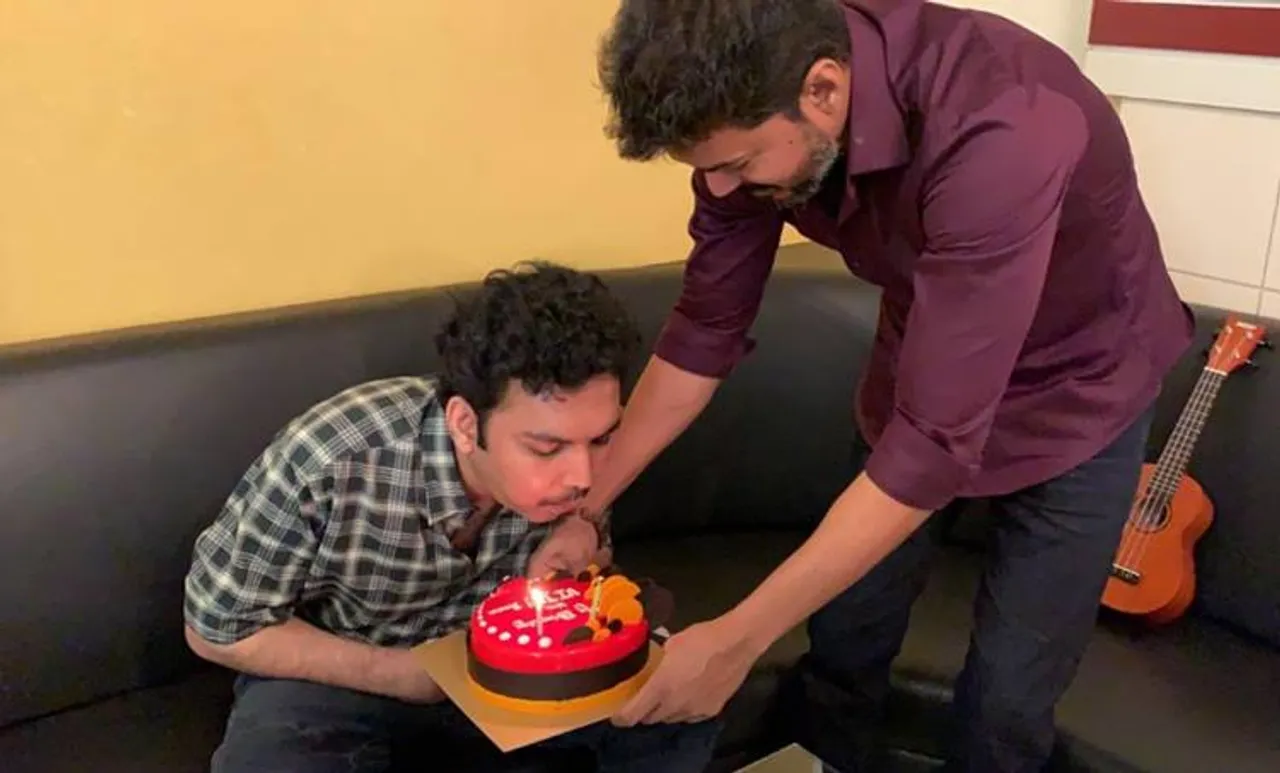 ആരാധകന്റെ സ്വപ്നം സാക്ഷാത്കരിക്കാൻ വിജയ് എത്തി; നന്ദി പറഞ്ഞ് ഒരമ്മ