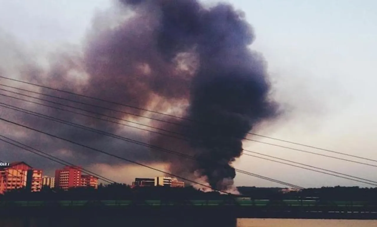 കൊച്ചിയിൽ വിഷപ്പുകയെ തുടർന്ന് രണ്ട് വിദ്യാര്‍ത്ഥികള്‍ കൂടി ചികിത്സ തേടി