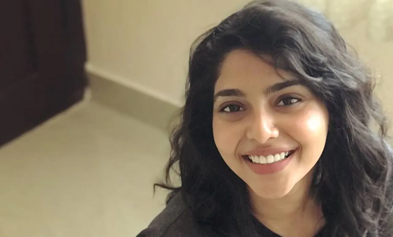 'ചേച്ചീ എന്നെ കെട്ടാവോ' എന്ന്  ചോദിച്ച ആരാധകന് ഐശ്വര്യ നൽകിയ മറുപടി