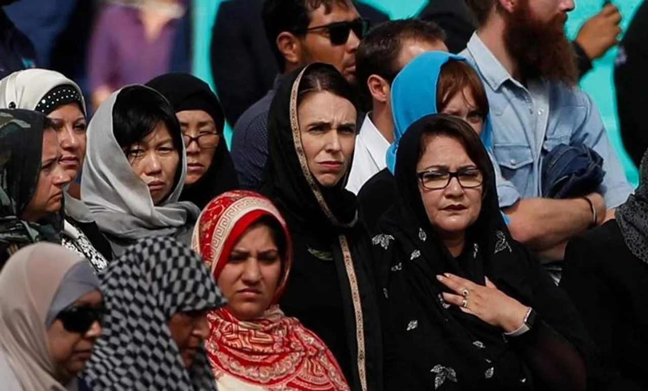 ന്യൂസിലൻഡിലെ തെരുവുകളില്‍ ഒട്ടാകെ ബാങ്ക് വിളി മുഴങ്ങി; രണ്ട് മിനിറ്റ് നിശബ്‌ദം പ്രാര്‍ത്ഥിച്ച് ലക്ഷങ്ങള്‍