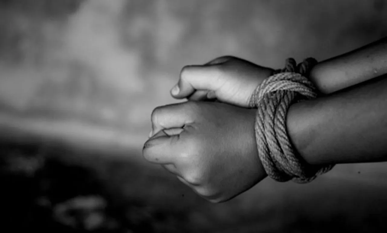 ഓച്ചിറ സംഭവം; പെണ്‍കുട്ടിക്ക് പ്രായ പൂര്‍ത്തിയായില്ലെന്ന് പൊലീസ്