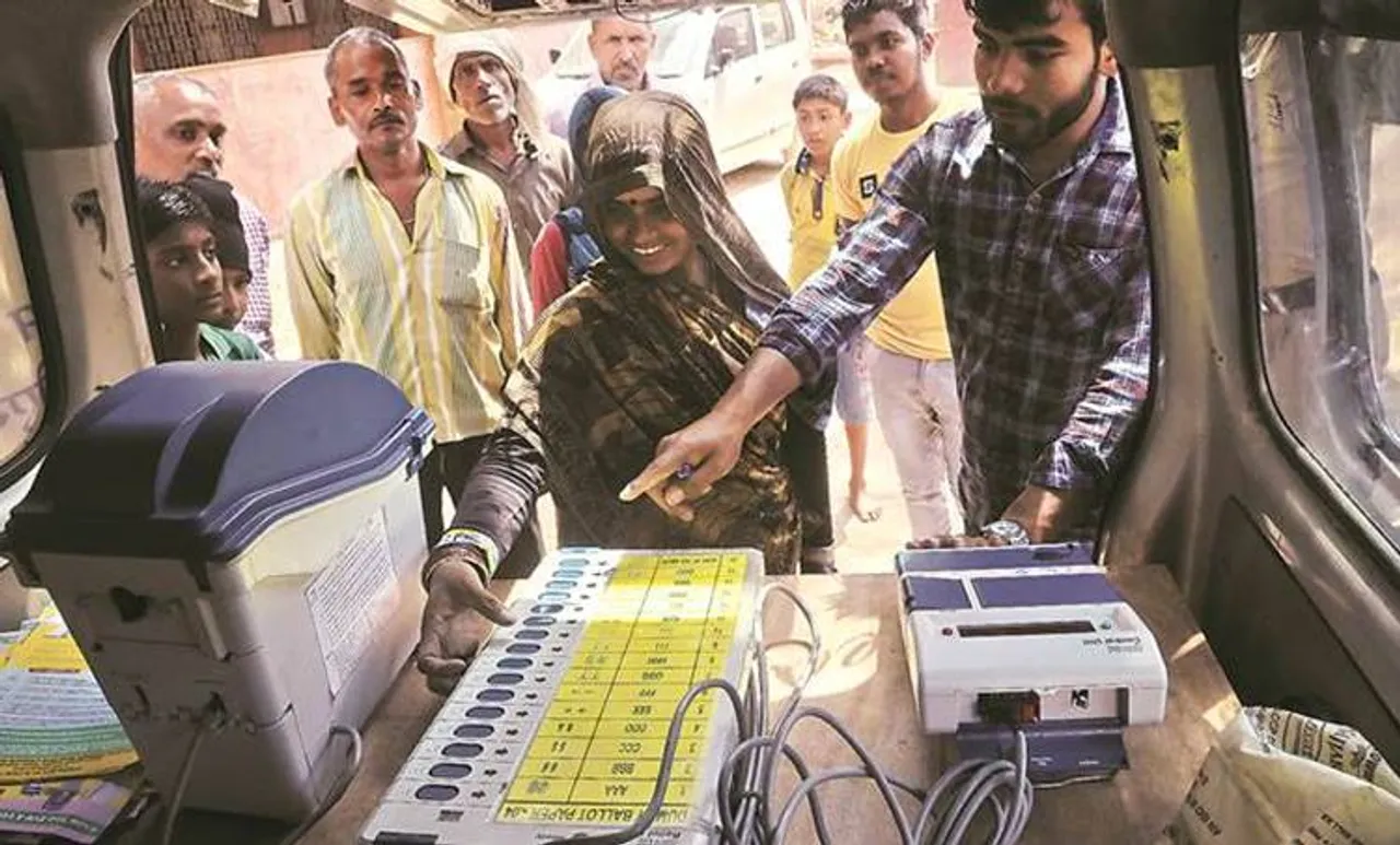 വിവിപാറ്റ് എണ്ണണം; ഹര്‍ജി പരിഗണിക്കുന്നത് എട്ടിലേക്ക് മാറ്റി
