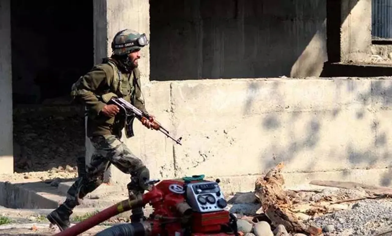 ജമ്മു കാശ്മീരില്‍ ഏറ്റുമുട്ടല്‍; അഞ്ച് സിആര്‍പിഎഫ് ജവാന്‍മാര്‍ കൊല്ലപ്പെട്ടു