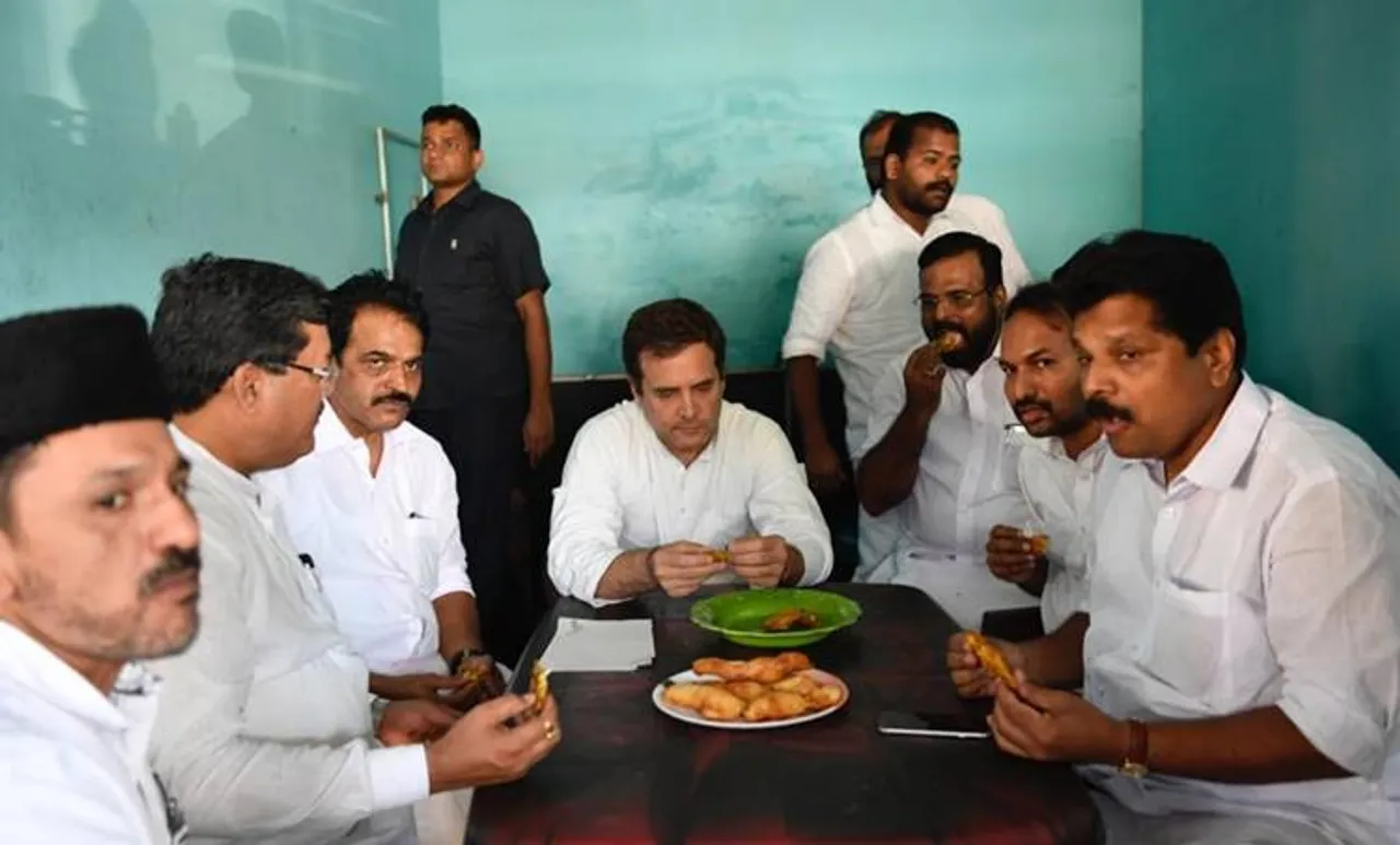 Rahul Gandhi,രാഹുൽ ഗാന്ധി, tea shop, ചായക്കട, Congress, കോൺഗ്രസ്, Rahul at Kerala, രാഹുൽ കേരളത്തിൽ, Wayanadu Rahul Visit, രാഹുൽ വയനാട്ടിൽ, IE Malayalam, ഐഇ മലയാളം