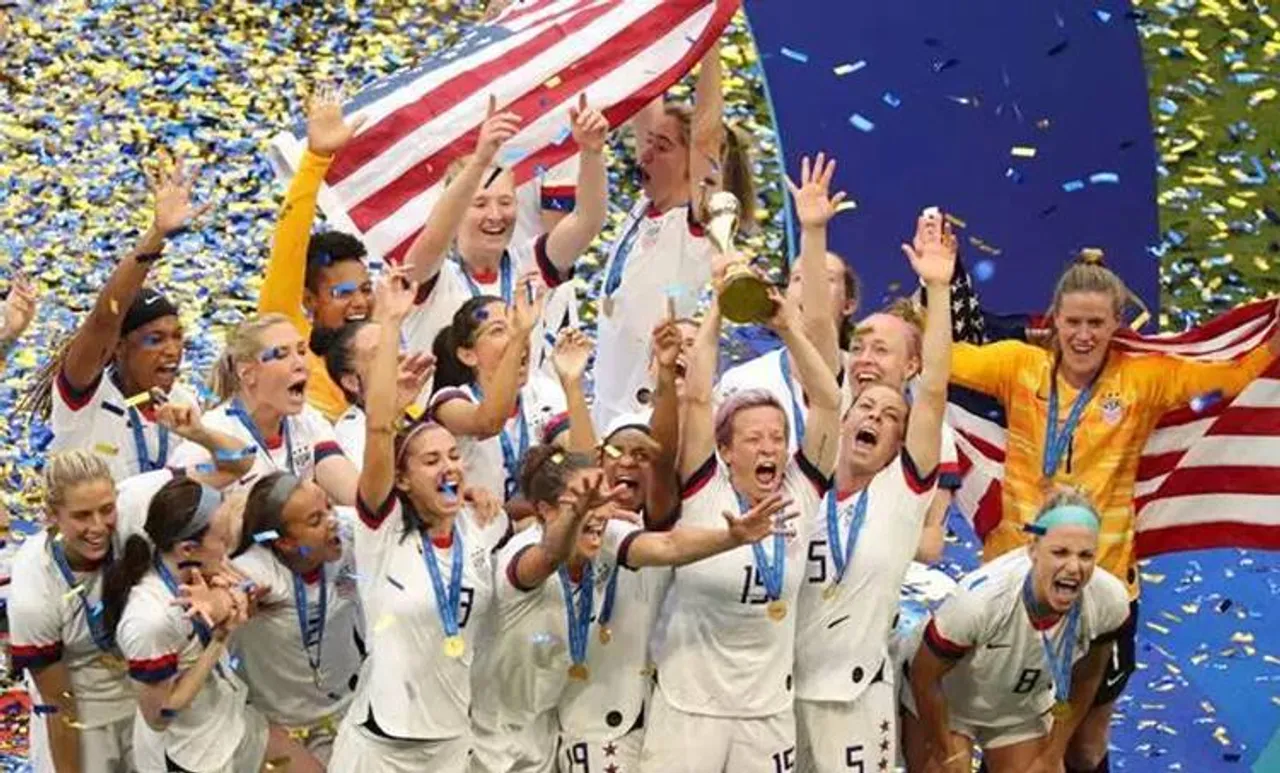 America vs Netherlands, fifa women's world cup, അമേരിക്ക, നെതർലൻഡ്സ്, us vs netherlands, usa vs ned, us vs ned, us world cup, us world cup winners, us world champions, womens world cup, fifa womens world cup, വനിത ലോകകപ്പ്, fifa, us women, മേഗൻ റാപ്പിനോയ്, megan rapinoe, rapinoe, football news, indian express, ie malayalam, ഐഇ മലയാളം