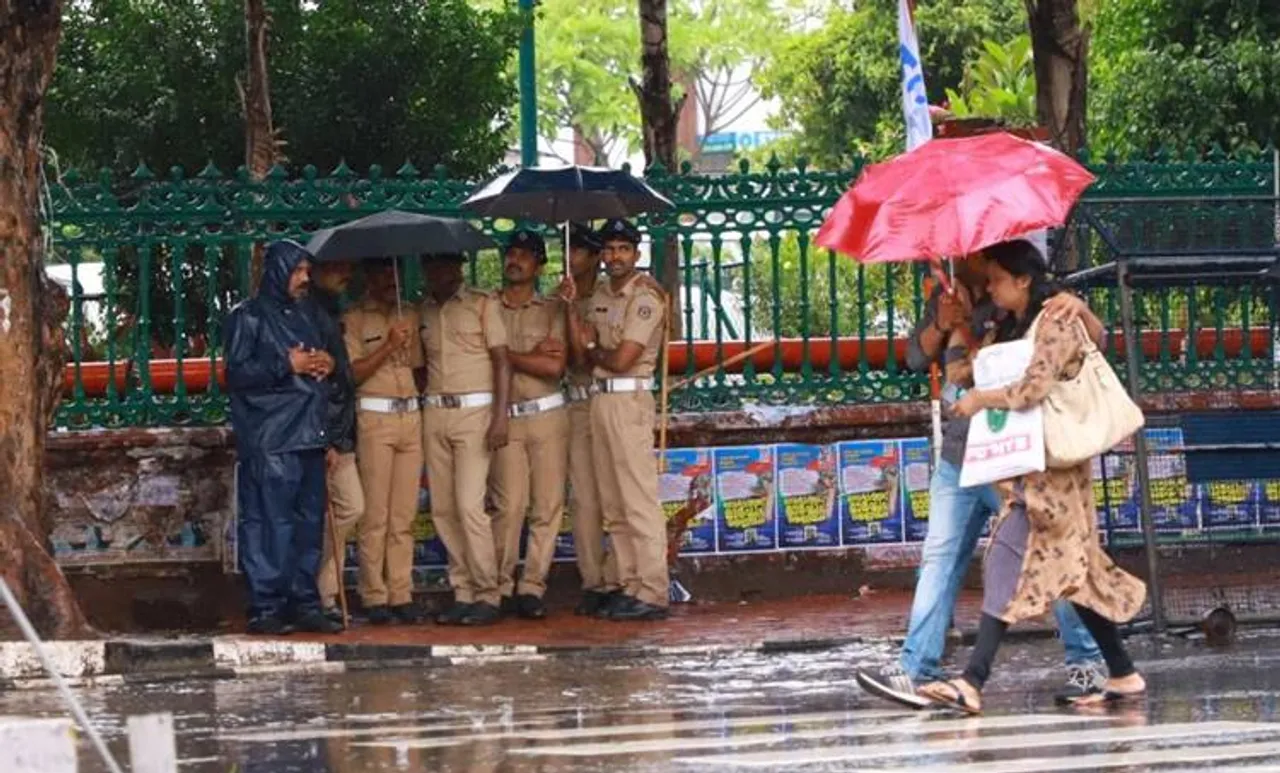 Kerala weather, കാലാവസ്ഥ, Kerala weather report, weather today, rain today, August 28, കേരളത്തിലെ കാലാവസ്ഥ, august 12, weather thiruvananthapuram, കാലാവസ്ഥ തിരുവനന്തപുരം, weather kochi, കാലാവസ്ഥ കൊച്ചി, weather palakkad, കാലാവസ്ഥ പാലക്കാട്, weather kozhikode, കാലാവസ്ഥ കോഴിക്കോട്, weather thrissur, കാലാവസ്ഥ തൃശൂർ, ie malayalam, ഐഇ മലയാളം, tomorrow weather