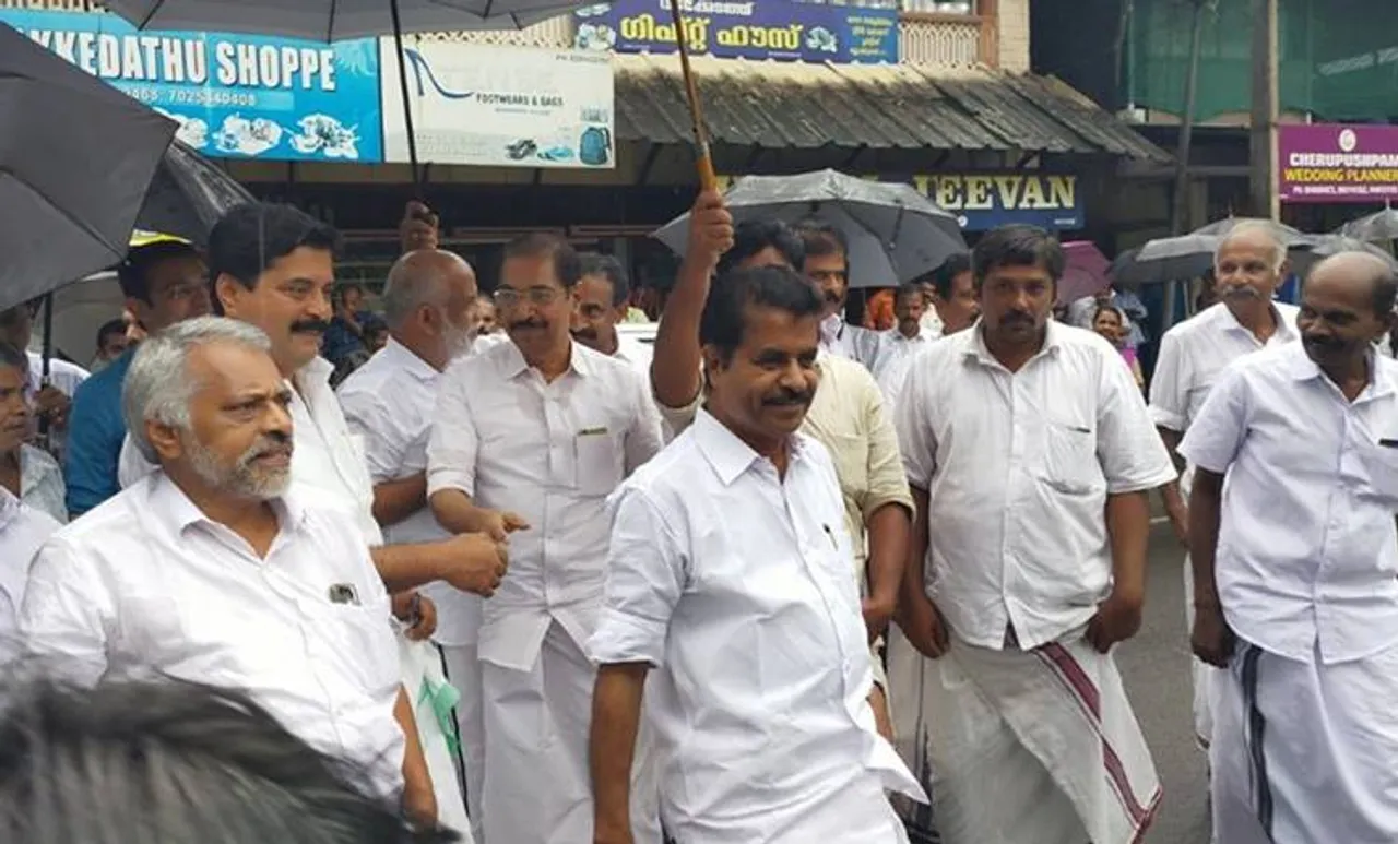 കോന്നിയില്‍ പൊട്ടിത്തെറി; ഡിസിസിക്കെതിരെ അടൂര്‍ പ്രകാശ്