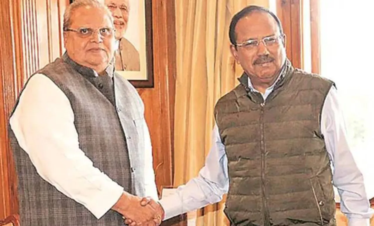 article 370, ആർട്ടിക്കിൾ 370, jammu kashmir curbs, ജമ്മു കശ്മീരിലെ നിയന്ത്രണങ്ങൾ, easing of curbs in J&K, acrticle 370 abrogation, kashmir doval, nsa ajit doval, india pakistan relations, indian express, jk governor, ജമ്മു കശ്മീർ ഗവർണർ, satyapal malik, സത്യപാൽ മാലിക്, iemalayalam, ഐഇ മലയാളം