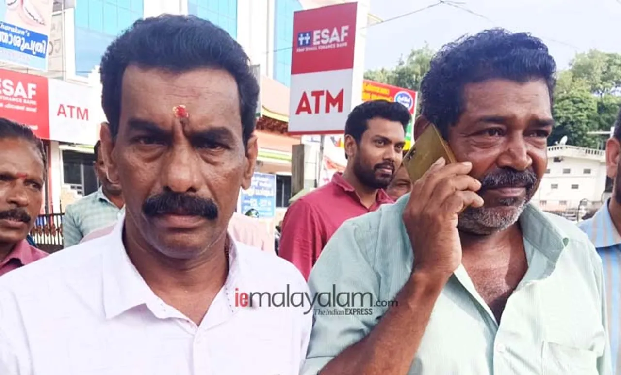 Thiruvonam Bumper, തിരുവോണം ബംപർ, lottery agency, ലോട്ടറി ഏജൻസി, Onam Bumper Winners Identified, ഓണം ബംപർ വിജയികളെ തിരിച്ചറിഞ്ഞു, winners, വിജയികൾ, Onam Bumper Winners Chungath Jewellery Sales Man, ആറ് പേർ ഒന്നിച്ചെടുത്ത ടിക്കറ്റിന് സമ്മാനം, IE Malayalam, ഐഇ മലയാളം