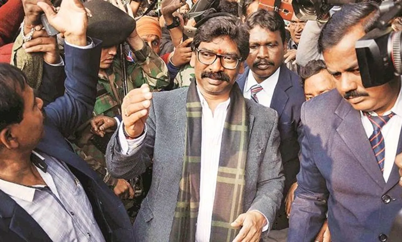 Hemant soren,ഹേമന്ദ് സോറന്‍, Sonia gandhi,സോണിയാ ഗാന്ധി, Hemant soren in delhi, ഹേമന്ദ് സോറന്‍ ഡല്‍ഹിയിൽ, Hemant Soren oath,ഹേമന്ദ് സോറന്‍ സത്യപ്രതിജ്ഞ, JMM, ജെഎംഎം, Congress,കോണ്‍ഗ്രസ്, IE Malayalam,ഐഇ മലയാളം