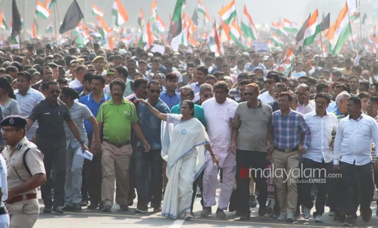 Mamata banerjee, മമത ബാനർജി, kolkata mega rally, മെഗാ റാലി, cab, cab news, caa protest, caa protest today, caa protest latest news, jamia protest, jamia protest latest news, amu latest news, delhi news, caa protest in delhi, caa protest in aligarh, cab protest, cab today news, citizenship amendment bill, citizenship amendment bill 2019, citizenship amendment bill protest, citizenship amendment bill protest today, citizenship amendment bill 2019 india, citizenship amendment bill live news, cab news, citizenship amendment act, citizenship amendment act latest news, iemalayalam