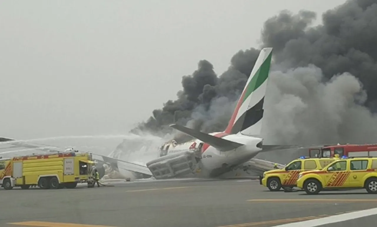 Dubai, ദുബായ്, Emirates flight crash 2016, 2016ലെ എമിറേറ്റ്‌സ് വിമാനാപകടം, Emirates flight crash  in Dubai Airport, ദുബായ് വിമാനത്താവളത്തിലെ  എമിറേറ്റ്‌സ് വിമാനാപകടം, investigation report on Emirates flight crash, എമിറേറ്റ്‌സ് വിമാനാപകടം സംബന്ധിച്ച് അന്വേഷണ റിപ്പോർട്ട്, UAE's General Civil Aviation Authority, യുഎഇ സിവില്‍ ഏവിയേഷന്‍ അതോറിറ്റി, Gulf news, ഗൾഫ് വാർത്തകൾ, ie malayalam, ഐഇ മലയാളം