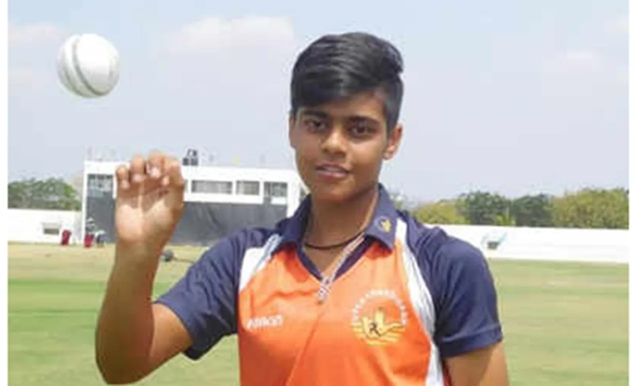 ചരിത്രമെഴുതി കാഷ്വി ഗൗതം; ഏകദിനത്തിൽ എതിരാളികളുടെ പത്ത് വിക്കറ്റും വീഴ്ത്തി ഇന്ത്യൻ വനിത താരം,വീഡിയോ