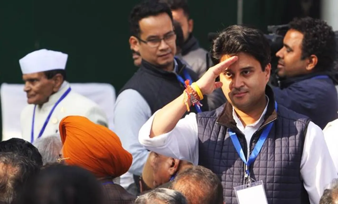 Madhya Pradesh, Indian family names, Jyotiraditya Scindia, Scindia, Political families of Madhya Pradesh, Jaipal Singh Jajji, Sonia Gandhi, Digvijaya Singh, minister, Former Union, Congress, Chief Minister, Rahul, Priyanka, Congress Working Committee, Bharatiya