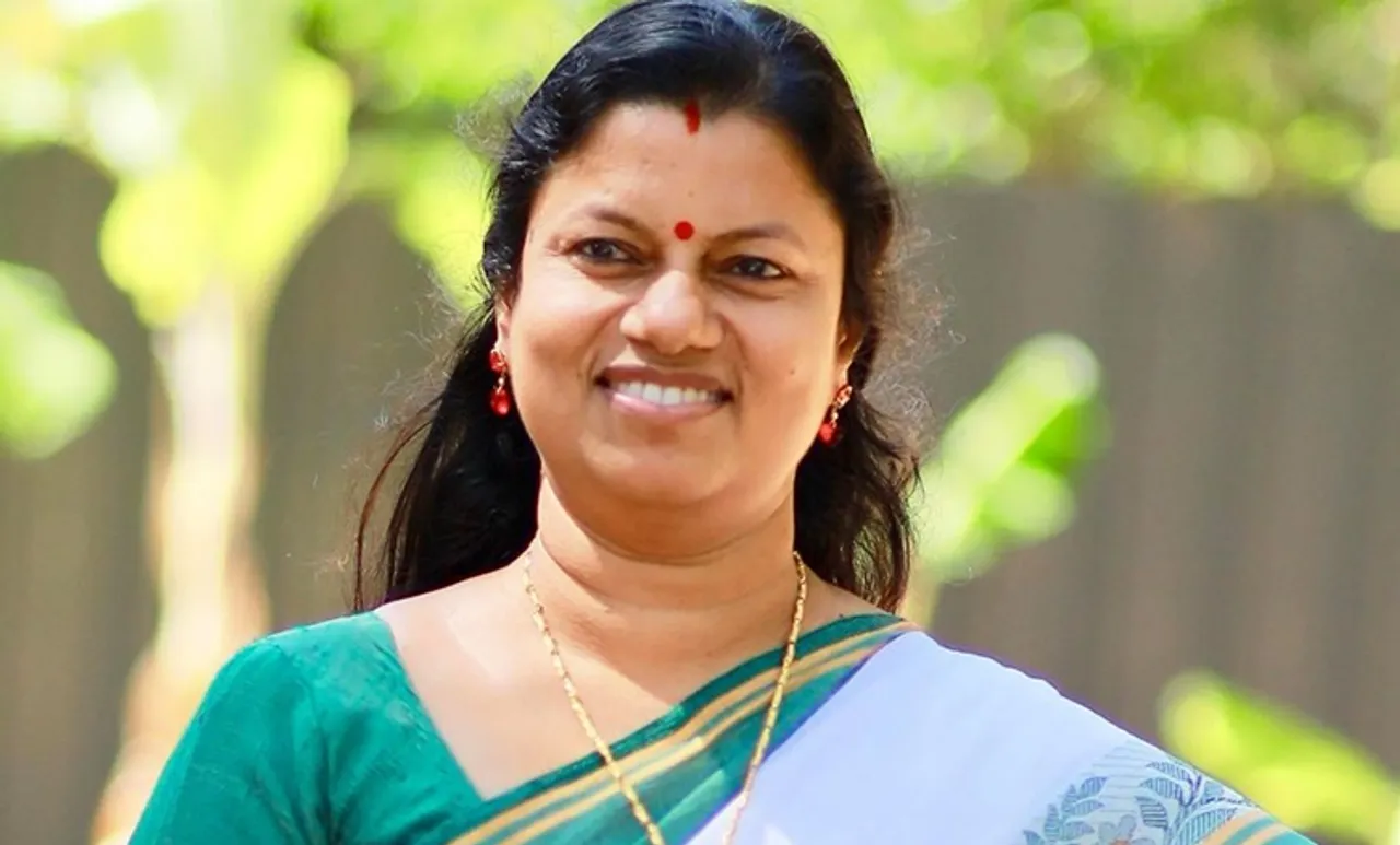 Congress Leader, കോൺഗ്രസ് നേതാവ്, Bindhu Krishna, ബിന്ദു കൃഷ്ണ, Lockdown violation, ലോക്ക്‌ഡൗണ്‍ ലംഘനം, Muslim League Leader, മുസ്ലീം ലീഗ് നേതാവ്, Home Quarantine, ഹോം ക്വാറന്റൈൻ, corona,കൊറോണ, coronavirus, കൊറോണ വൈറസ്, calicut, kozhikode, കോഴിക്കോട്, കാലിക്കറ്റ്, Kannur, കണ്ണൂർ, Discharge, ഡിസ്ചാർജ്, coronavirus symptoms, symptoms of corona,കൊറോണ വൈറസ് ലക്ഷണങ്ങള്‍, coronavirus in india, കൊറോണ വൈറസ് ഇന്ത്യയിൽ, coronavirus in kerala, coronavirus kerala, കൊറോണ വൈറസ് കേരളത്തിൽ, coronavirus news, കൊറോണ വൈറസ് വാർത്തകൾ, coronavirus china, കൊറോണ വൈറസ് ചൈന, coronavirus update, coronavirus latest, coronavirus latest news,കൊറോണ വൈറസ് ലേറ്റസ്റ്റ്, coronavirus malayalam, coronavirus delhi, കൊറോണ വൈറസ് ഡൽഹി, coronavirus pathanamthitta, കൊറോണ വൈറസ് പത്തനംതിട്ട, coronavirus mask, കൊറോണ വൈറസ് മാസ്ക്, corona treatment,coronavirus treatment,കൊറോണ ചികിത്സ, coronavirus medicine, corona medicine, കൊറോണ വൈറസ് മരുന്ന്, coronavirus test, corona test, കൊറോണ വൈറസ് പരിശോധന, iemalayalam, ഐഇ മലയാളം