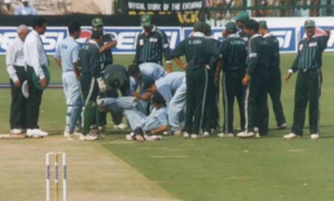 sourav ganguly, shoaib akhtar, india vs pakistan cricket, sourav ganguly news, sourav ganguly brave, sourav ganguly short ball, സൗരവ് ഗാംഗുലി, ശുഹൈബ് അക്തർ, ഷോയിബ് അക്തർ, ഇന്ത്യ - പാകിസ്ഥാൻ ക്രിക്കറ്റ്, സൗരവ് ഗാംഗുലി ന്യൂസ്, സൗരവ് ഗാംഗുലി ധീരൻ, സൗരവ് ഗാംഗുലി ഷോർട്ട് ബോൾ, ie malayalam, ഐഇ മലയാളം