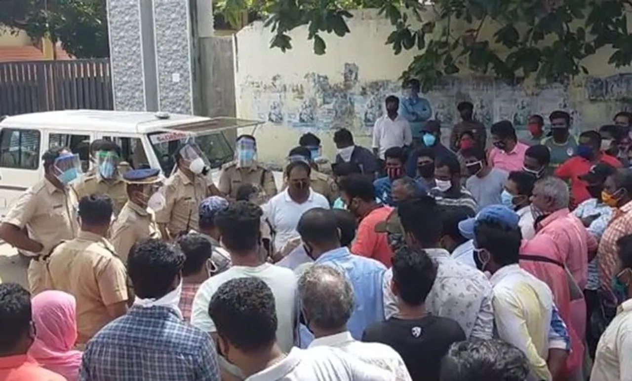 covid-19, കോവിഡ്-19, coronavirus, കൊറോണവൈറസ്, poonthura, പൂന്തുറ, ambalathara, puthenpalli, പുത്തന്‍പള്ളി,thiruvananthapuram, thiruvananthapuram corporation, , തിരുവനന്തപുരം, തിരുവനന്തപുരം കോര്‍പറേഷന്‍, lockdown, triple lockdown, ലോക്ക്ഡൗണ്‍,iemalayalam