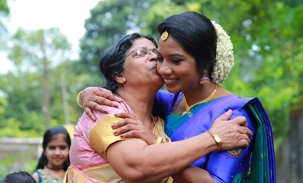 Mother, അമ്മ, IAS officer about her mother, ഐഎഎസ് ഓഫീസർ, social media, സോഷ്യൽ മീഡിയ, facebook post, ഫെയ്സ്ബുക്ക് പോസ്റ്റ്, iemalayalam, ഐഇ മലയാളം