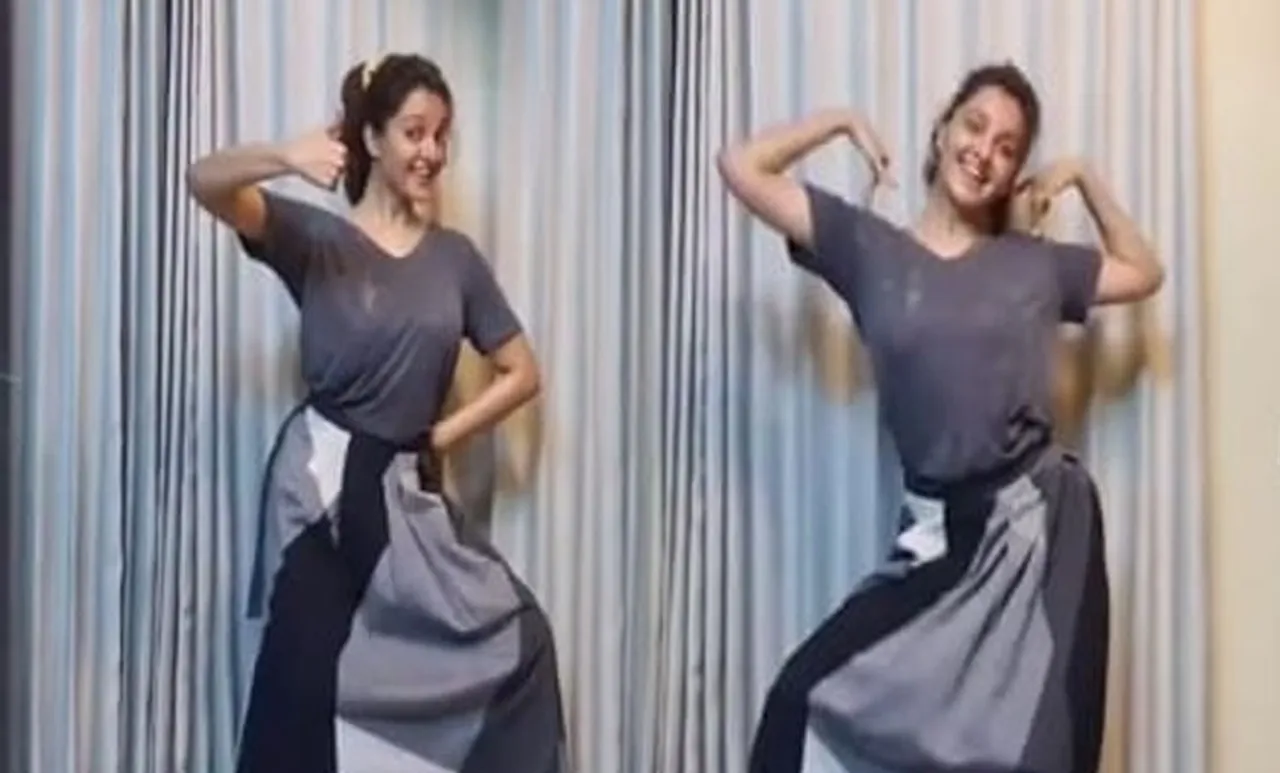 Manju Warrier, Kim KIm song, kim kim dance, Manju warrier dance video, manju warrier kim kim dance, മഞ്ജു വാര്യർ, kim kim challenge, Manju warrier photos, manju warrier video, Indian express malayalam, IE malayalam