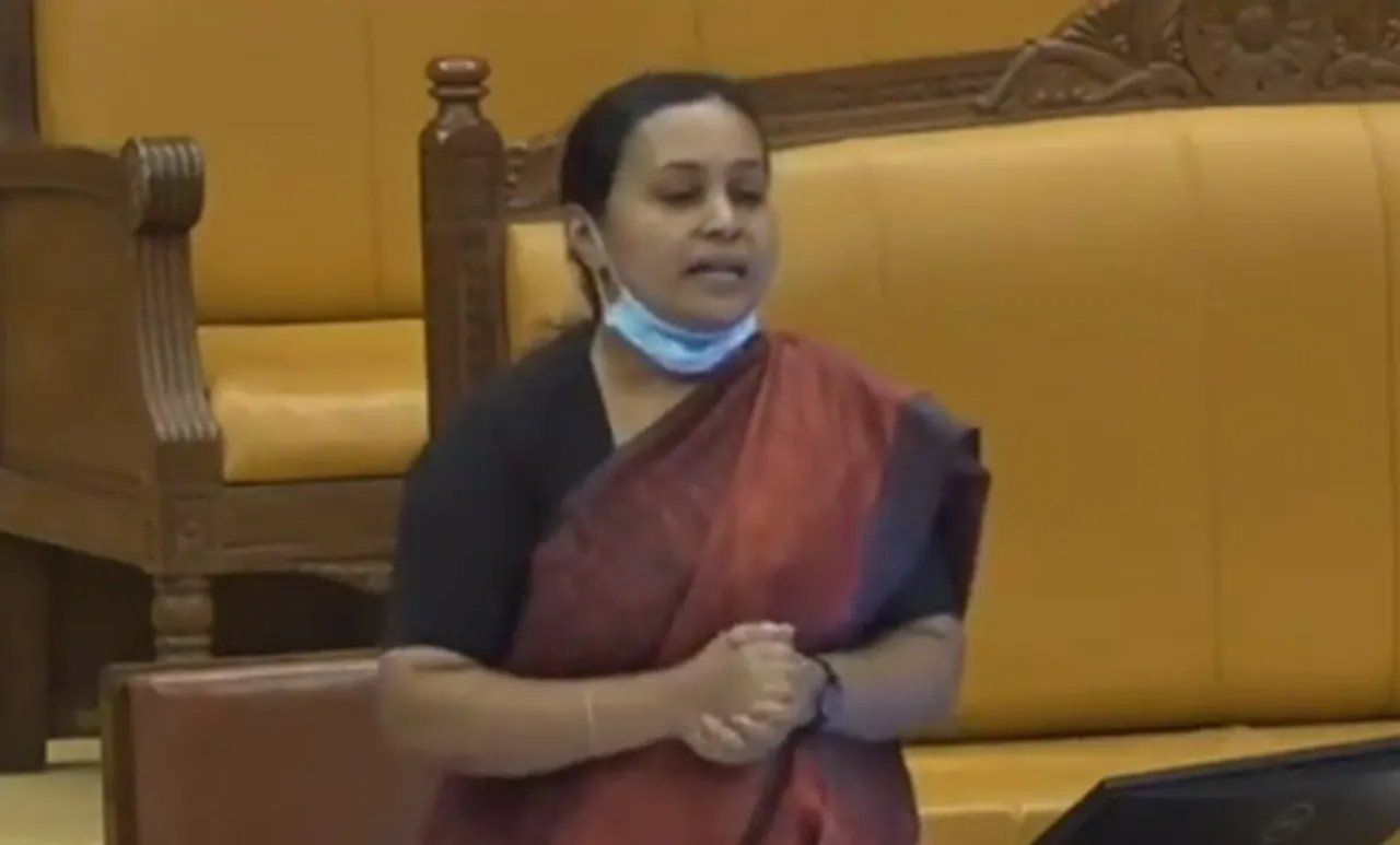 സഭ ടിവിയിലേക്ക് ആദ്യം വന്ന ഫോൺ കോൾ പ്രതിപക്ഷ നേതാവിന്റെ ടീമിൽ നിന്ന്, അഭിമുഖം ആവശ്യപ്പെട്ടു: വീണ ജോർജ്