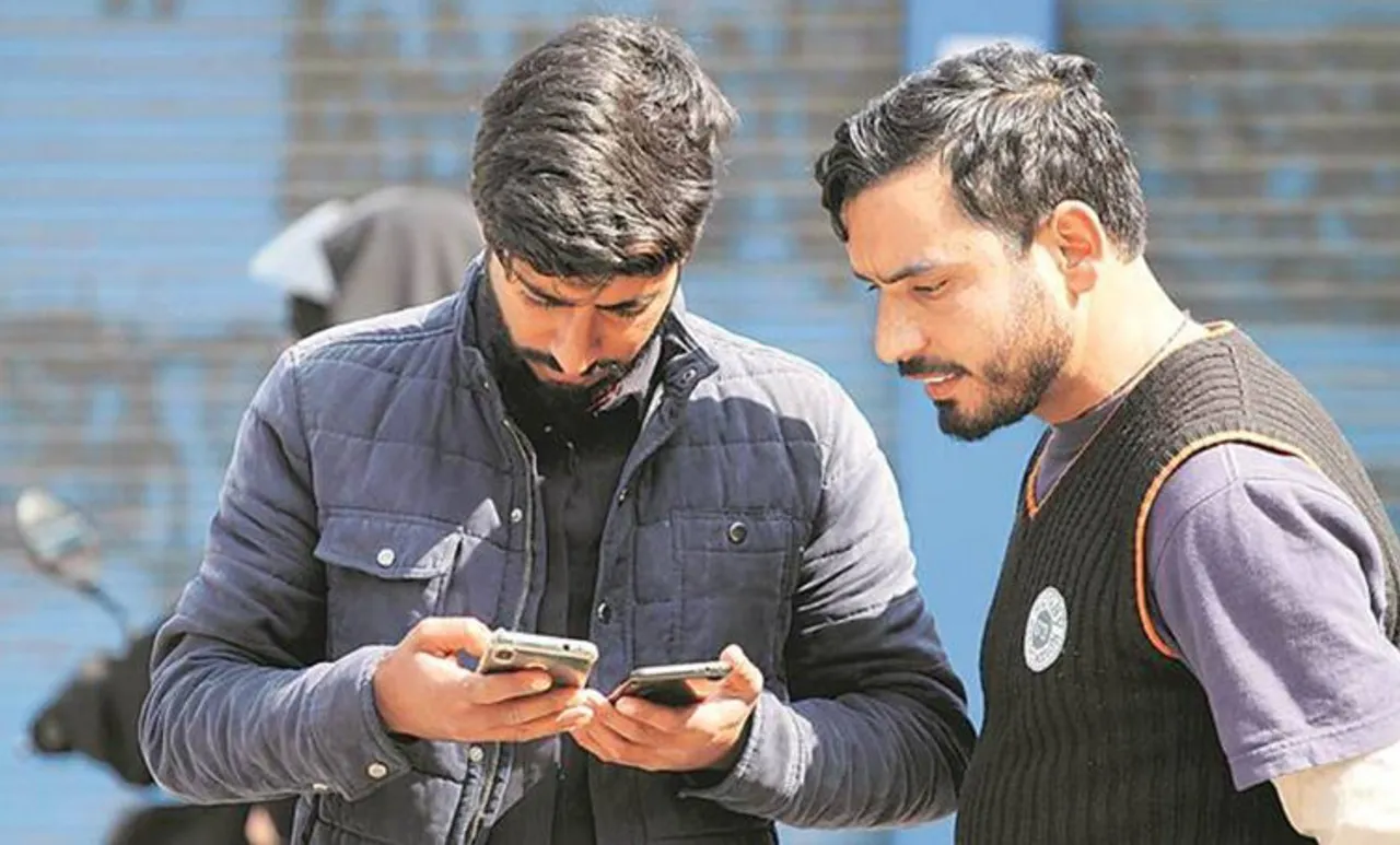 jammu and kashmir, jammu and kashmir 4g internet restored, kashmir internet 4g, kashmir internet speed, j&k internet restored, kashmir 4g internet restored, 4g internet jammu kashmir, kashmir news, indian express news, ജമ്മു കശ്മീർ, 4ജി, malayalam news, national news in malayalam, news in malayalam, malayalam, ദേശീയ വാർത്ത, ദേശീയ വാർത്തകൾ, വാർത്ത, വാർത്തകൾ, ie malayalam