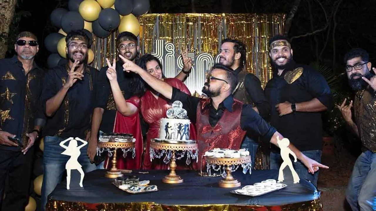 kunchako boban,, kunchako boban, wife, kunchako boban, priya, kunchako boban, family, kunchako boban, family photos