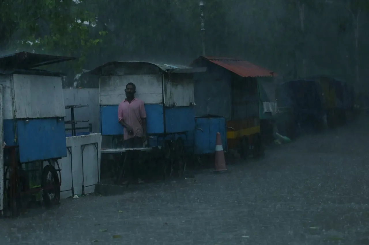 Cyclone Tauktae, Cyclone Tauktae Updates, kerala weather, kerala rain, Cyclone Tauktae Live Updates, kerala weather, മഴ, kerala rain, ന്യൂന മർദം, Arabian Sea, Low pressure, rain, ie malayalam, ഐഇ മലയാളം