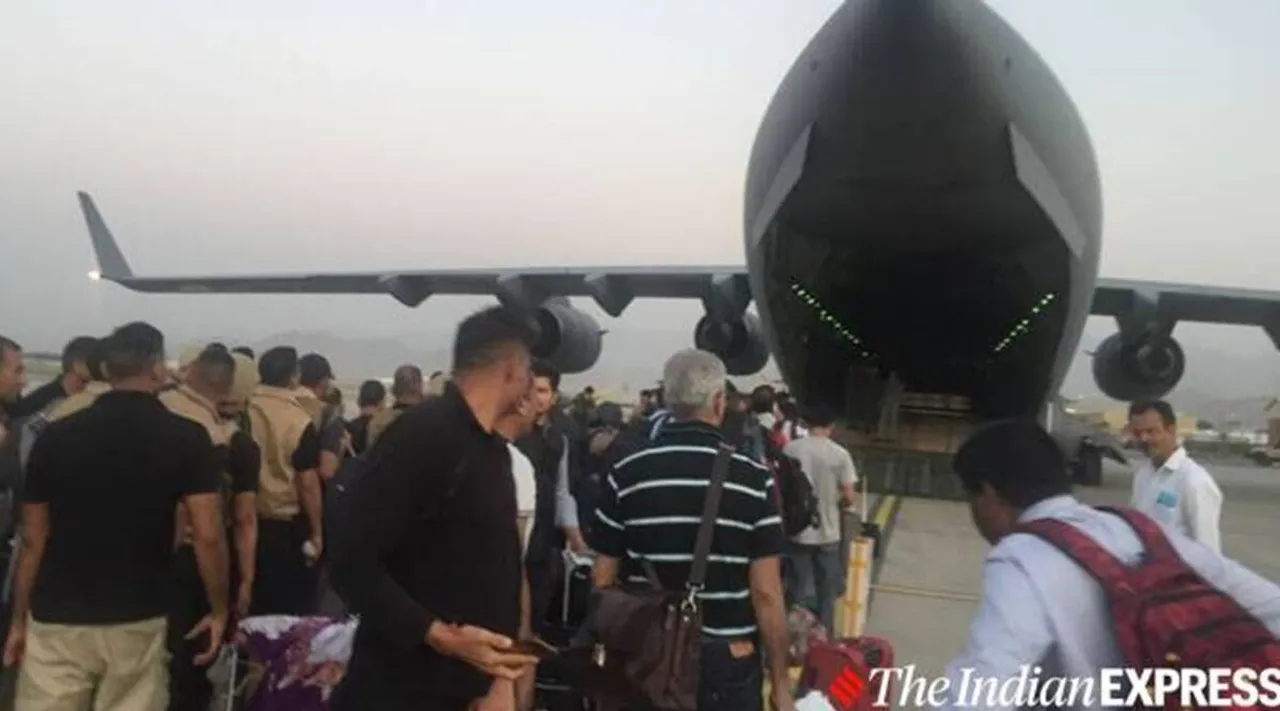 'പുറത്ത് നിന്ന് വെടിയൊച്ചകള്‍, ഒളിച്ചിരിക്കാന്‍ ഇനി താവളമില്ല'; സഹായത്തിനായി അപേക്ഷിച്ച് ഇന്ത്യക്കാര്‍