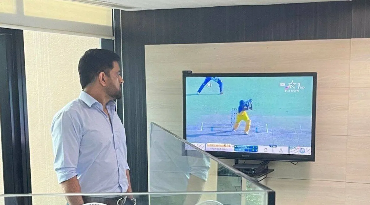 MS Dhoni, Chennai Super Kings, Syed Mushtaq Ali T20 Trophy, Tamil Nadu, Karnataka, cricket match, t20 match, sports news, cricket news, indian express, ധോണി, എംഎസ് ധോണി, Malayalam News, IE Malayalam