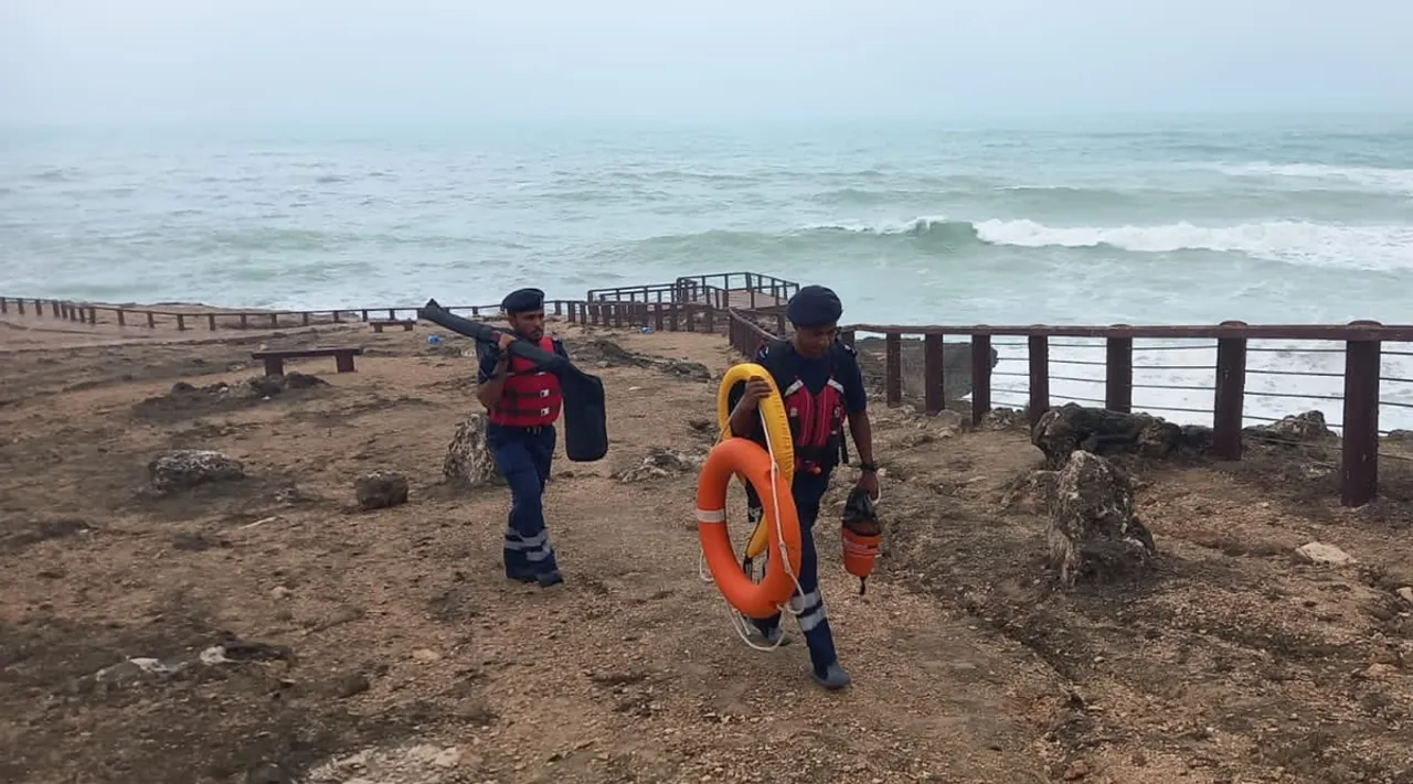 Oman, Indians missing, Sea